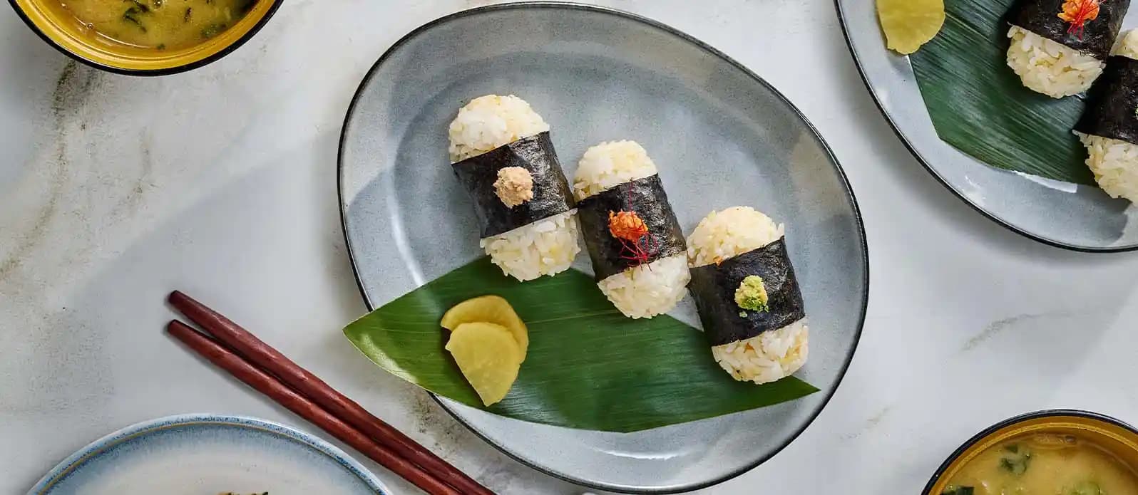 Mayonezli Ton Balıklı Onigiri: Pratik ve Lezzetli Japon Atıştırmalığı Rehberi