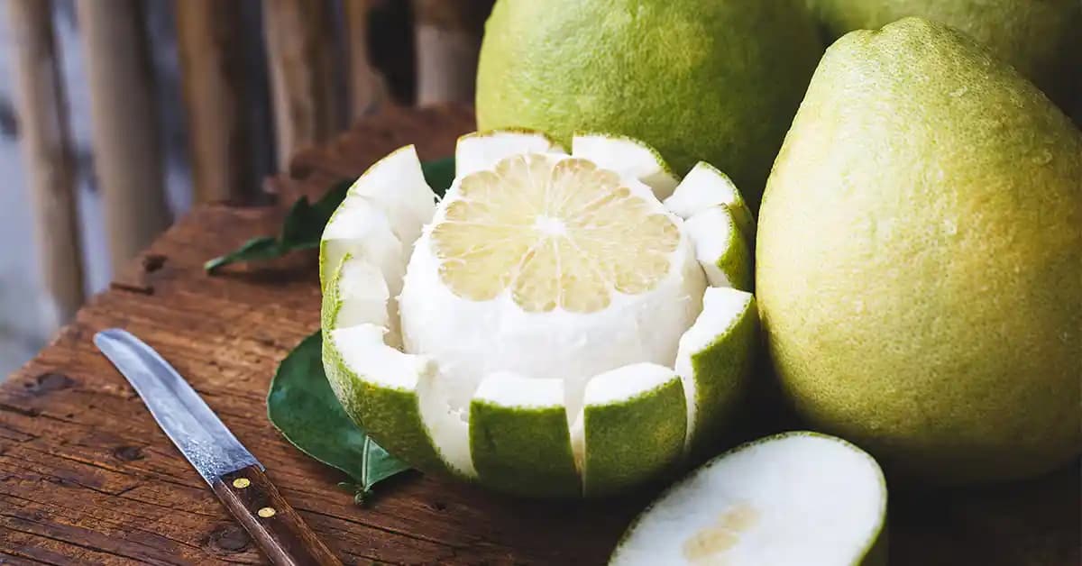 Pomelo Meyvesi Sağlık ve Lezzetin Buluştuğu Doğal Kaynak Olarak Günümüzde Popülerlik Kazanıyor