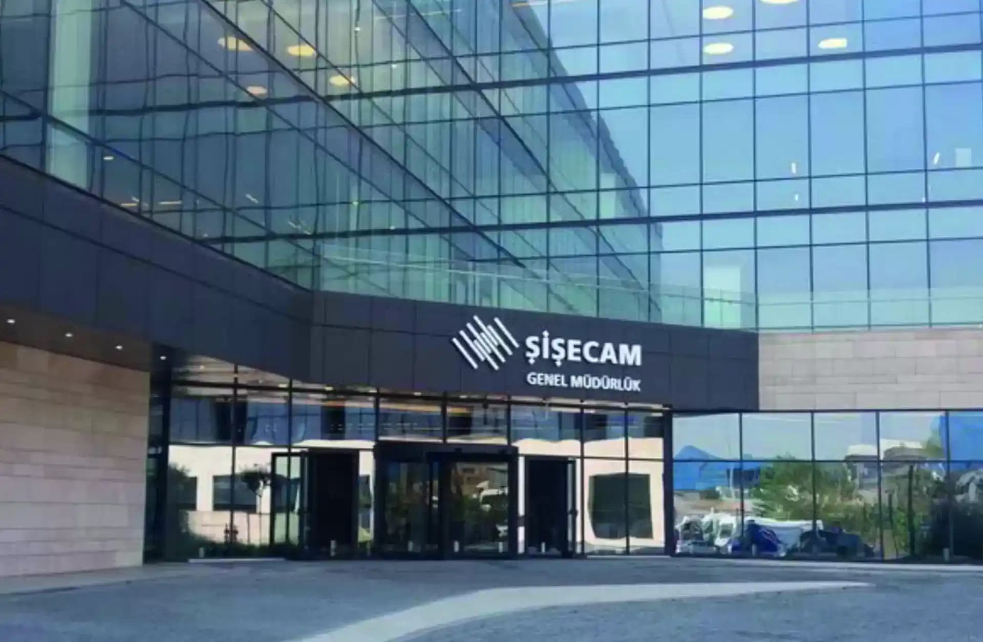 Şişecam'ın Türkiye ve Küresel Cam ile Kimyasal Üretimindeki Liderliği ve Geleceğe Yönelik Stratejileri