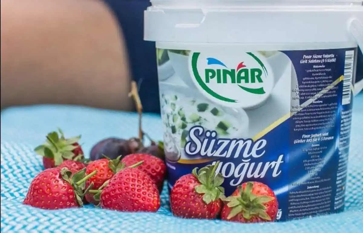 Süzme Yoğurdun Faydaları ve Zararları: Sağlık Üzerindeki Etkileri ve Dikkat Edilmesi Gerekenler