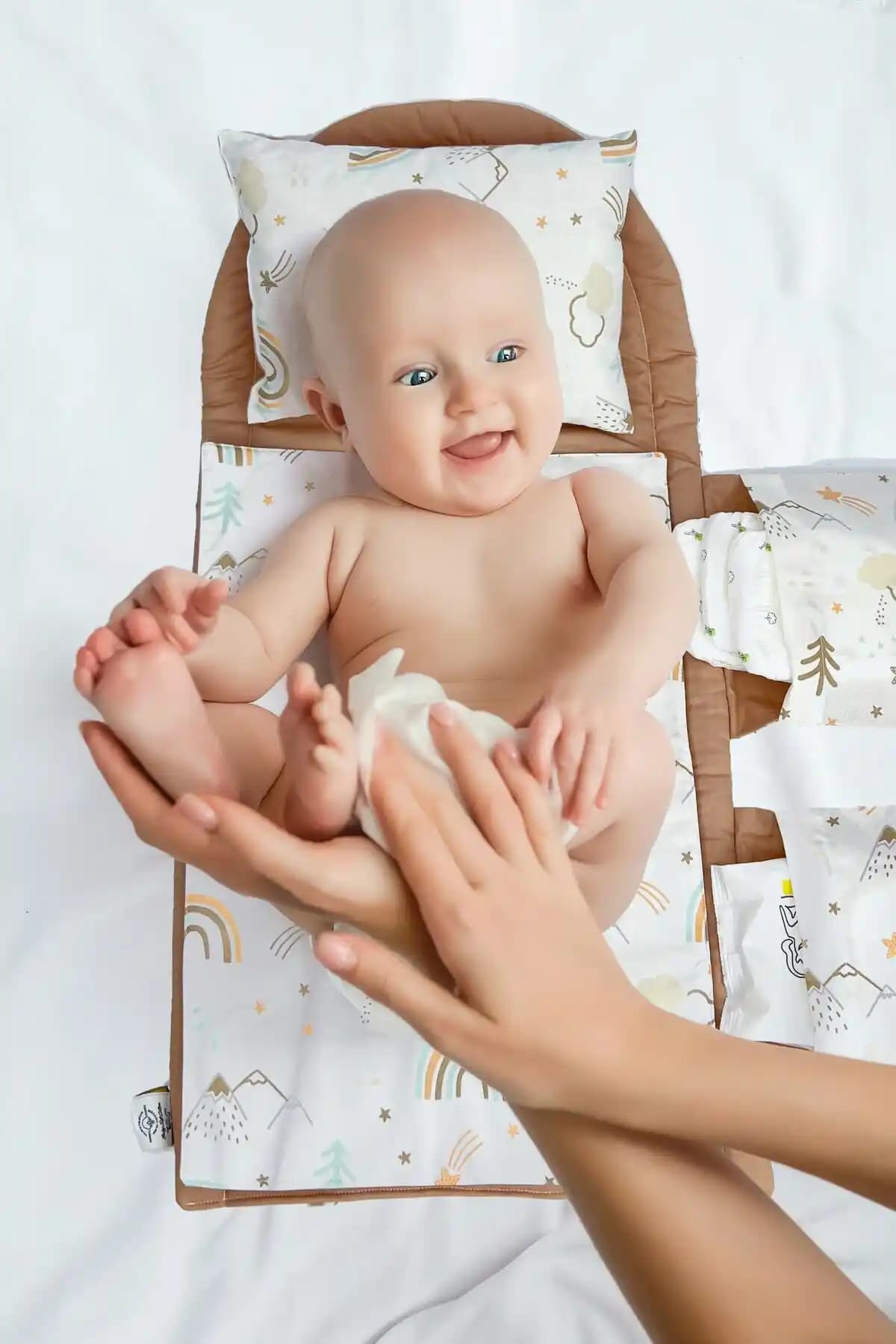 Atölye Eda'nın Sıvı Geçirmez ve Taşıması Kolay Alt Açma Minderi İncelemesi