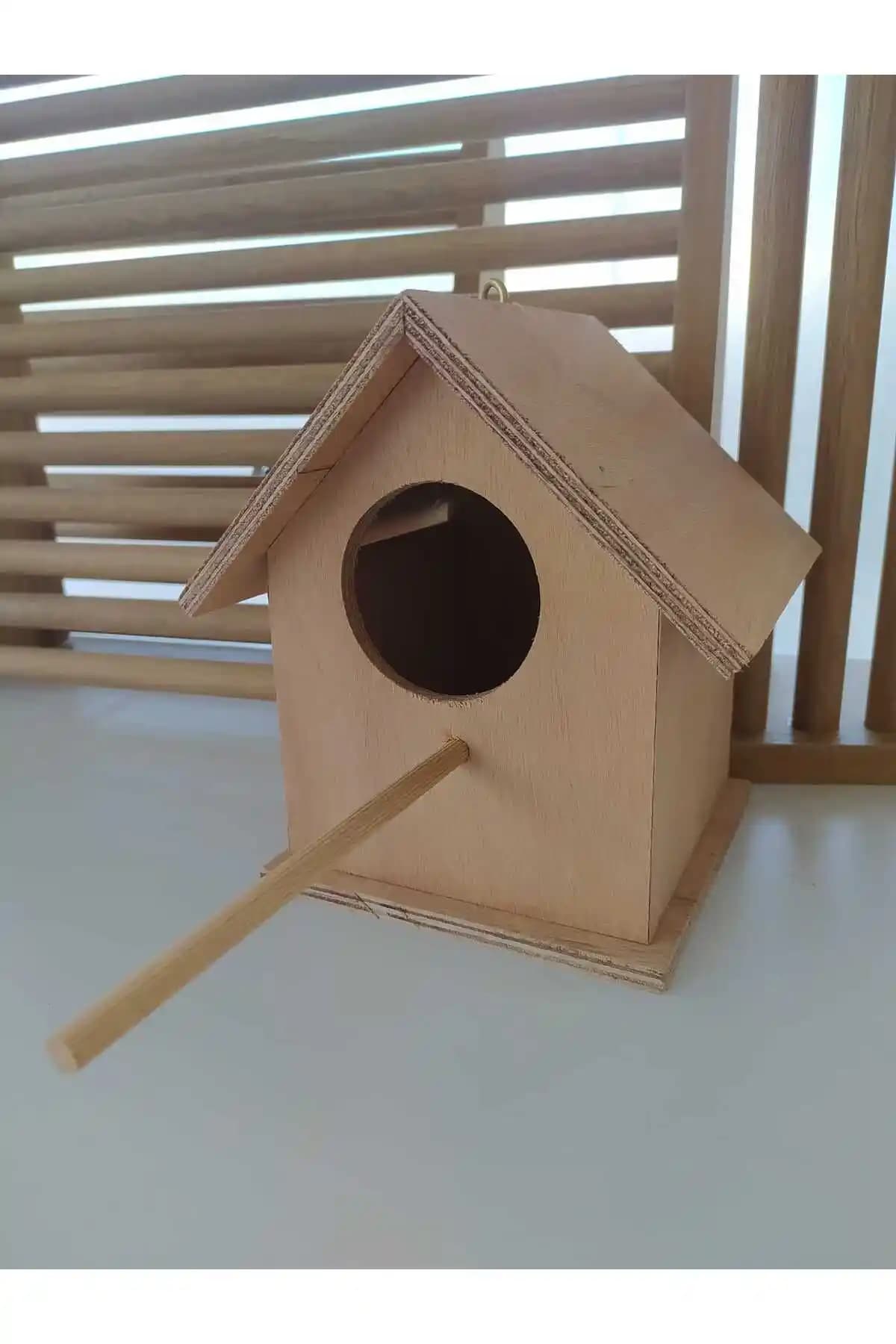 Değerli Hobi Ahşap Kuş Yuvası Doğa Dostu ve Dayanıklı Tasarım Özellikleri