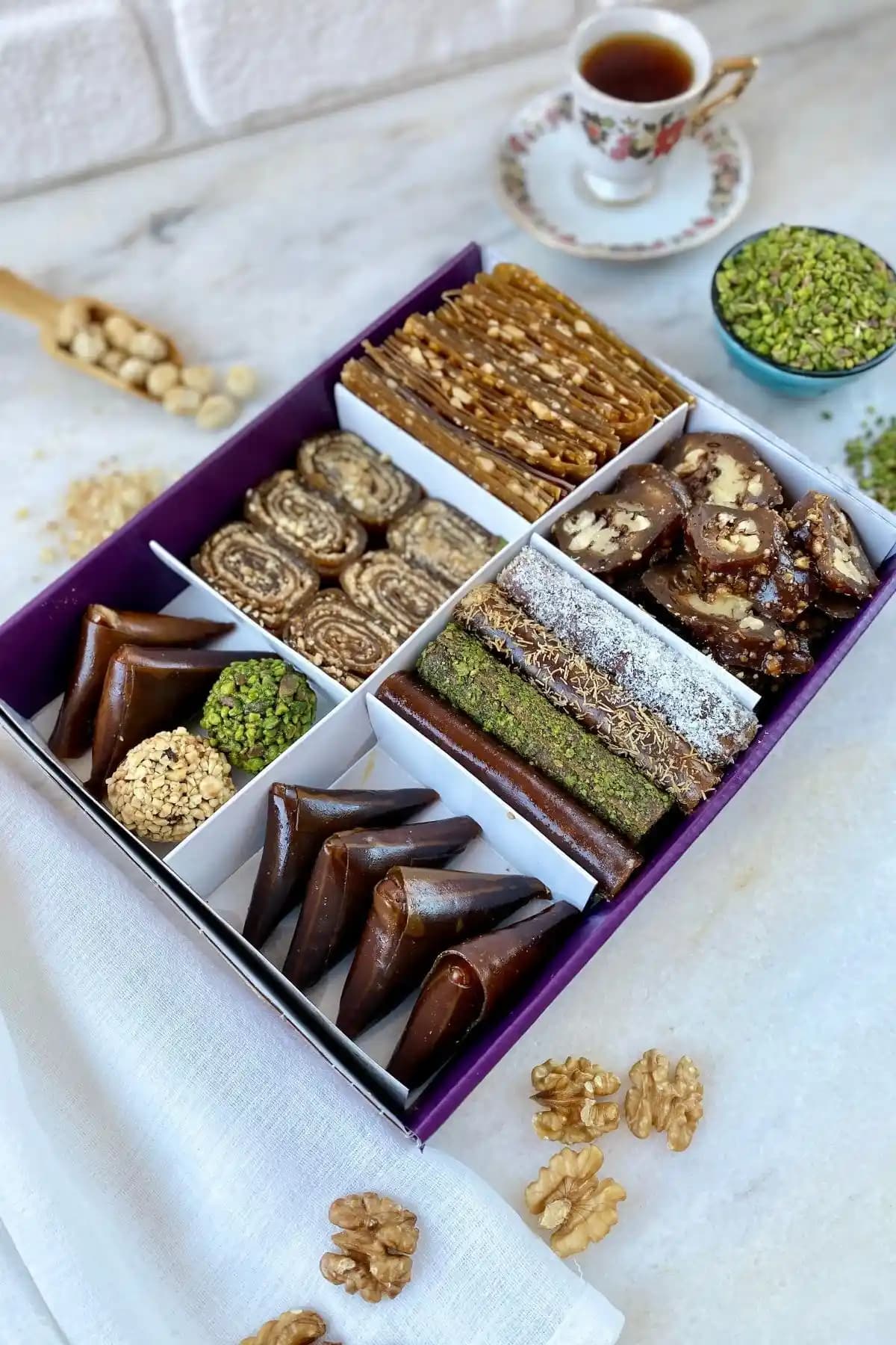 Sultan Pestil Süper Karışık Pestil Paketi: Çeşitli Tatlar ve Kaliteli İçerik