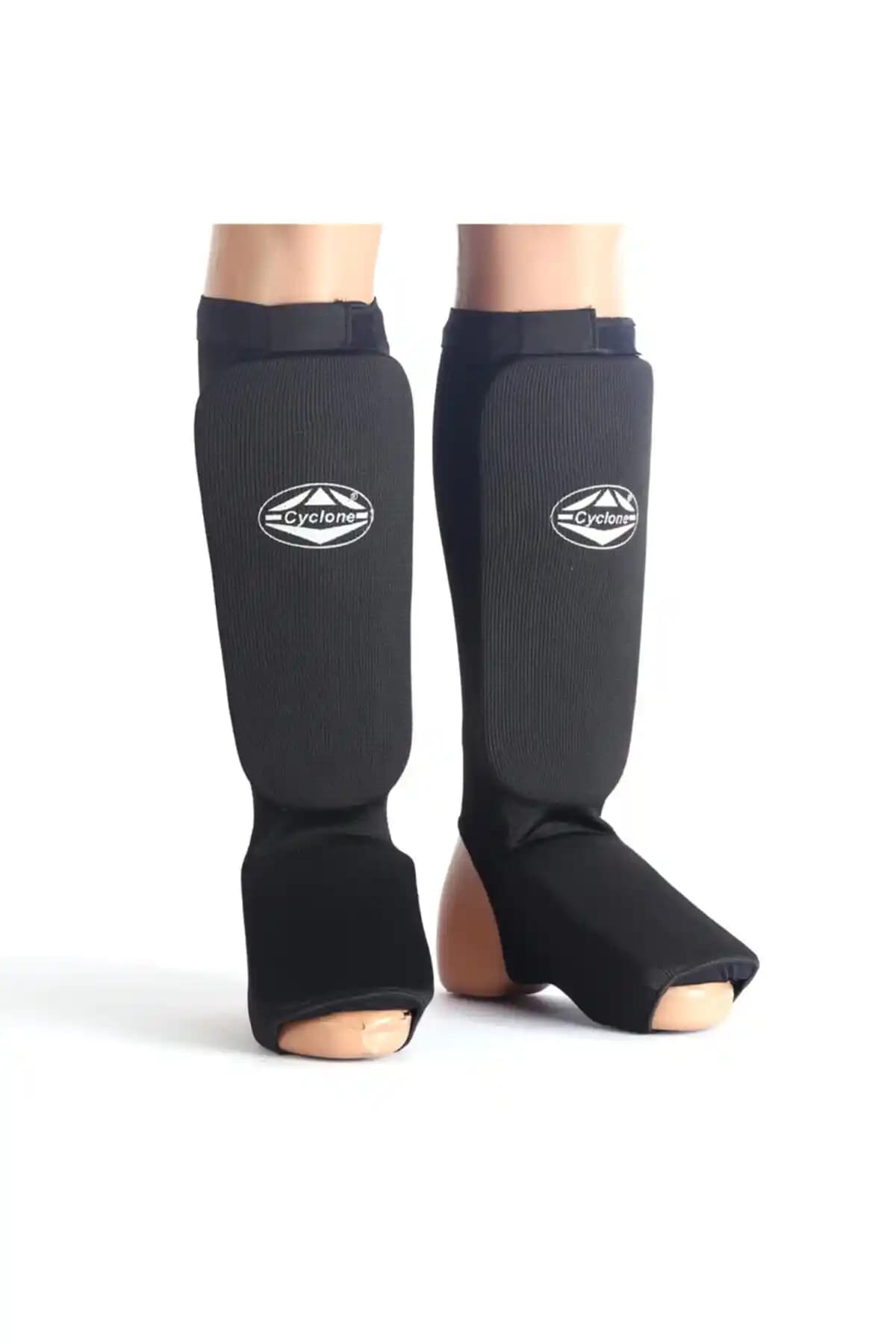 Dövüş Sporları İçin Kaval Koruyucu Karşılaştırması: Cyclone ve Dragondo Ürünleri Analizi