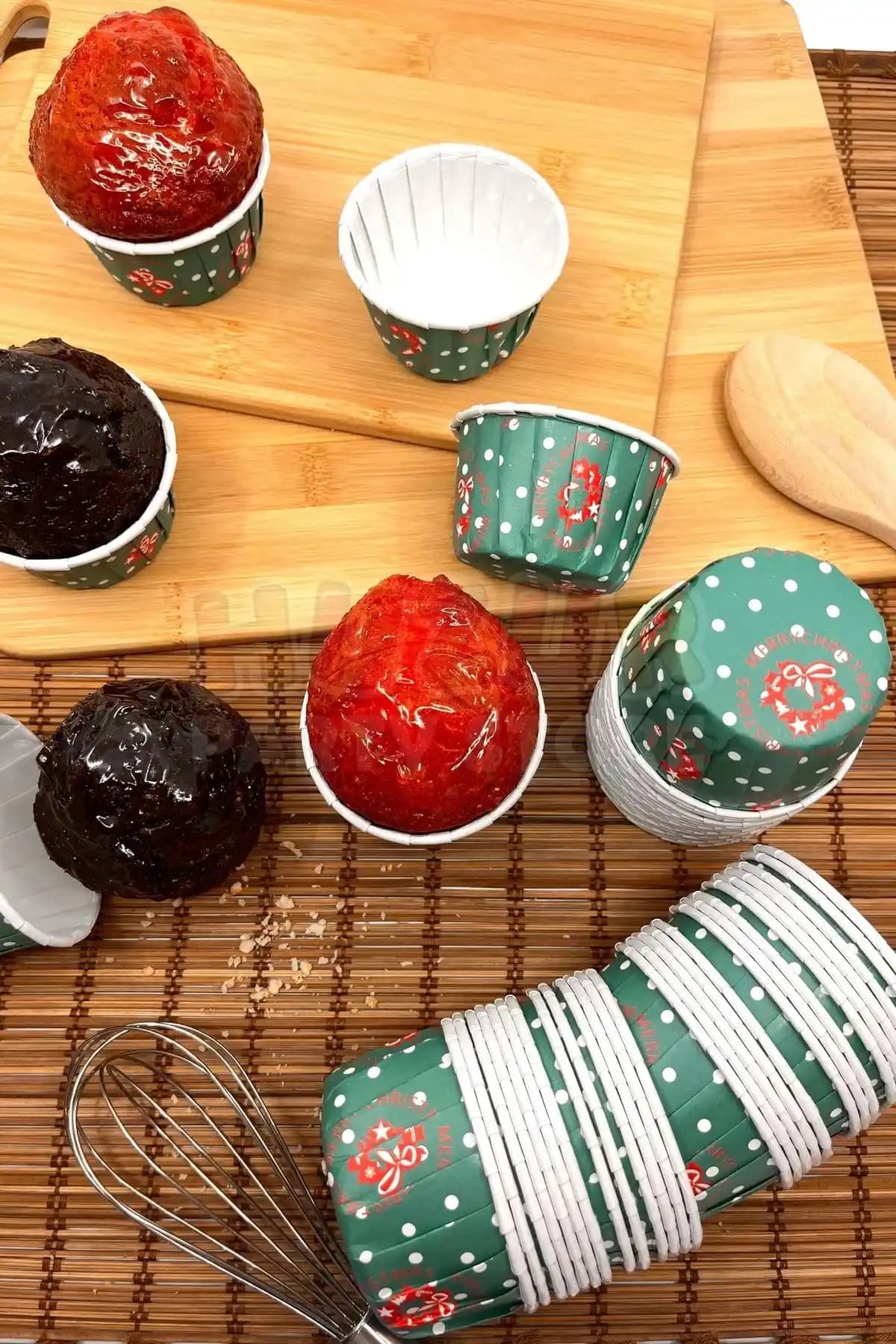 Huzur Party Store ve Trend Home Life Muffin Kalıbı ve Kağıtları Karşılaştırması