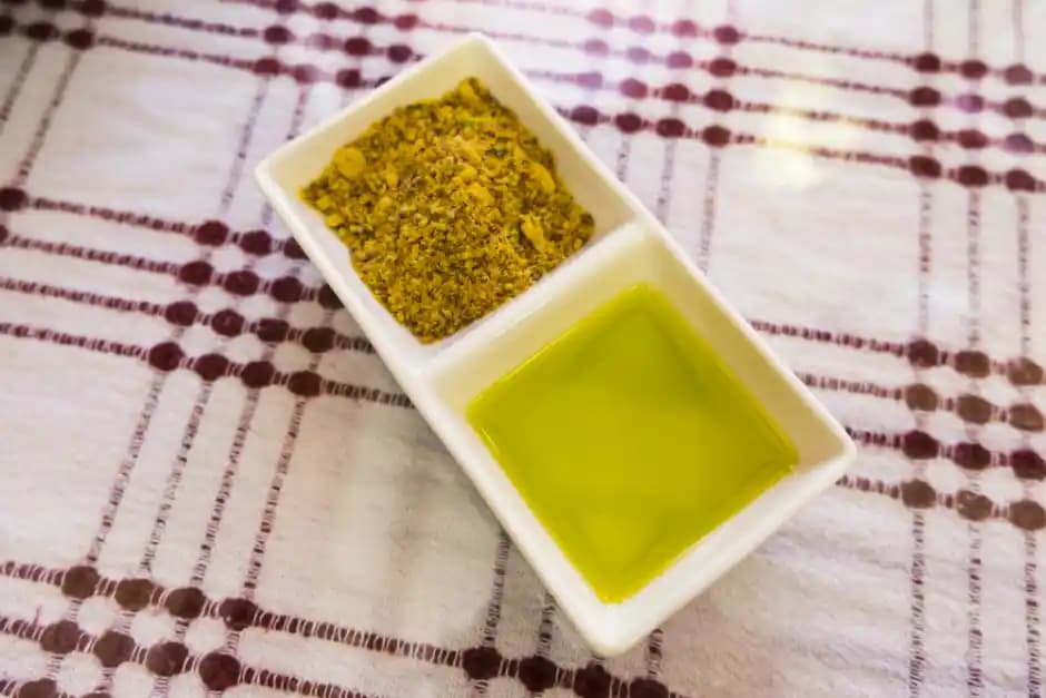 Zeytinyağlı Zahter: Akdeniz Mutfağının Sağlık ve Lezzet Kaynağı