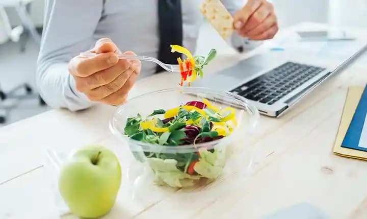 İş Yerinde Pratik ve Sağlıklı Burger Alternatifleri ile Beslenme Çözümleri