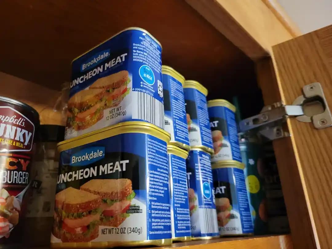 Brookdale Luncheon Meat ve Konserve Et Ürünleri: Besin Değerleri ve Kullanım Yöntemleri