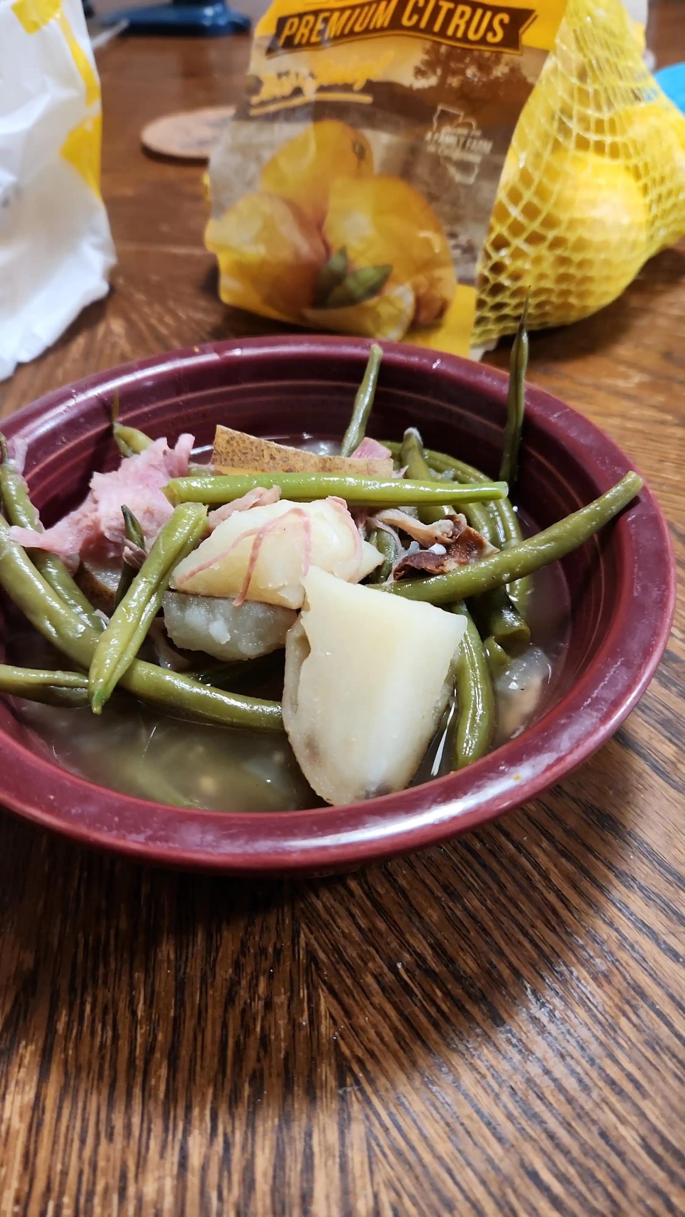 Ekonomik ve Lezzetli Jambonlu Patates ve Taze Fasulye Yemeği Tarifi