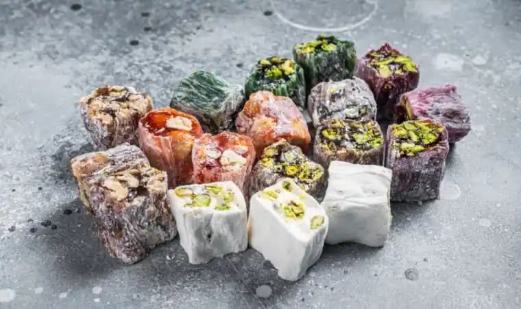 Doğal Aromalı Lokum ve Tatlı Seçenekleri: Geleneksel Tatların Modern Yorumları