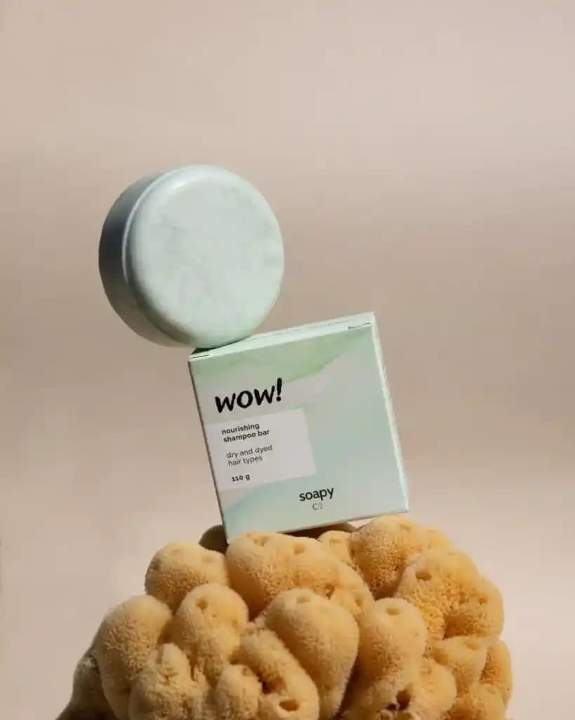 Doğal ve Sürdürülebilir Katı Şampuanlar: Çevre Dostu Saç Bakım Seçenekleri