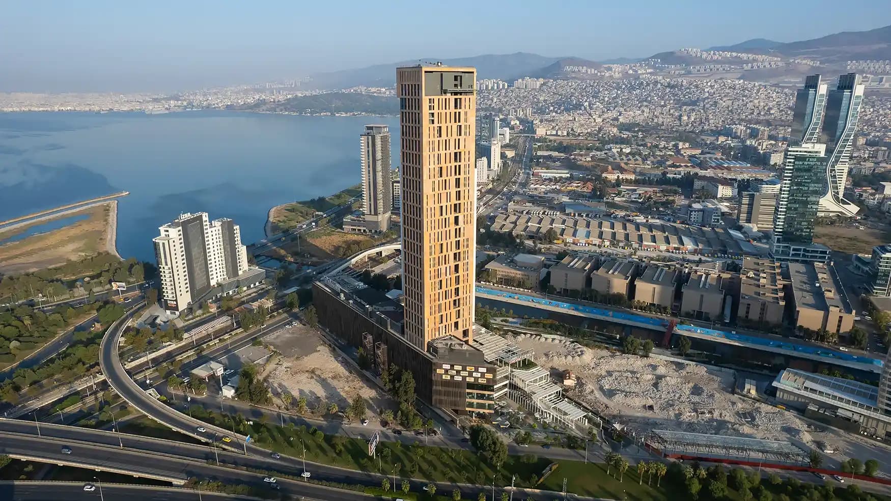 Ege Bölgesinde En İyi Alışveriş Noktaları ve Ekonomik-Kültürel Özellikler