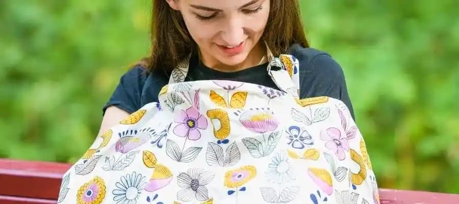 Emzirme Önlükleri: Hijyen ve Mahremiyet İçin Uygun Modeller ve Kullanım İpuçları