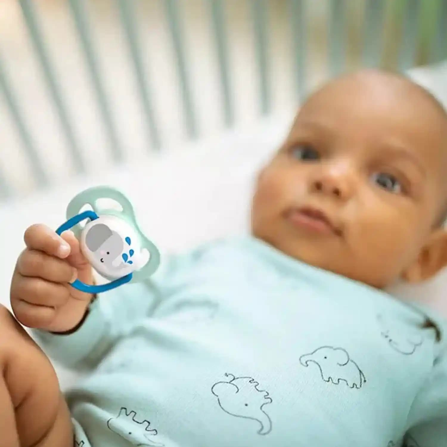 Erkek Bebekler İçin Emzik Seçimi ve Kullanımı: Güvenlik ve Hijyen İpuçları