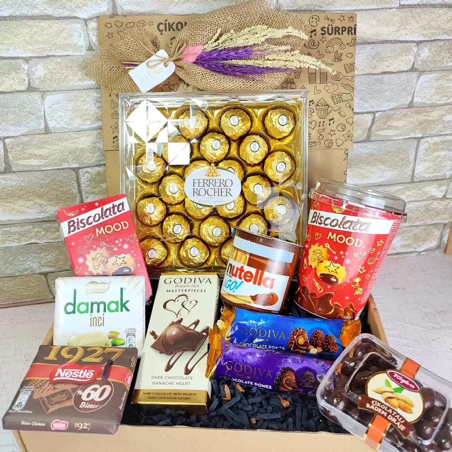 Ferrero'nun En İyi Çikolataları: Marketlerde Öne Çıkan Lezzetler ve Özellikleri