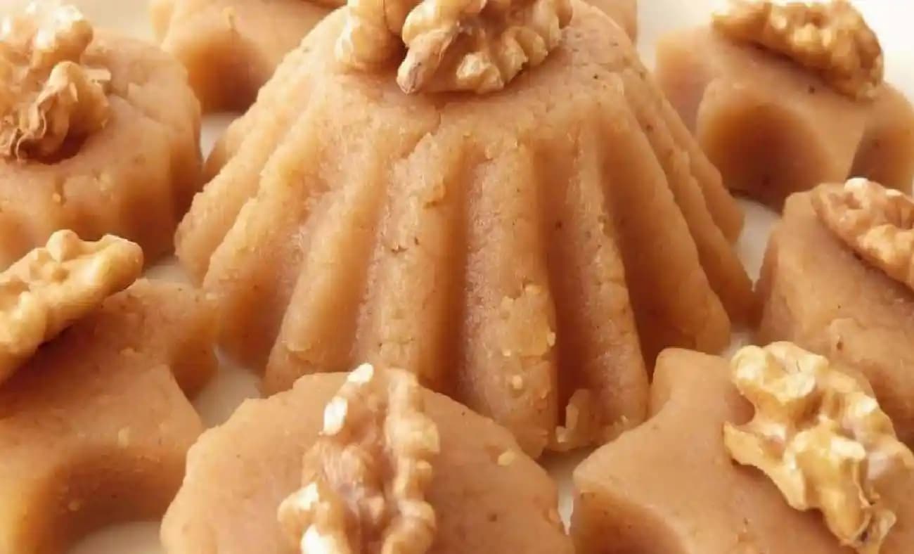 Geleneksel Türk Helvası: Köklü Tatlı Kültürünün Tarihi ve Çeşitleri