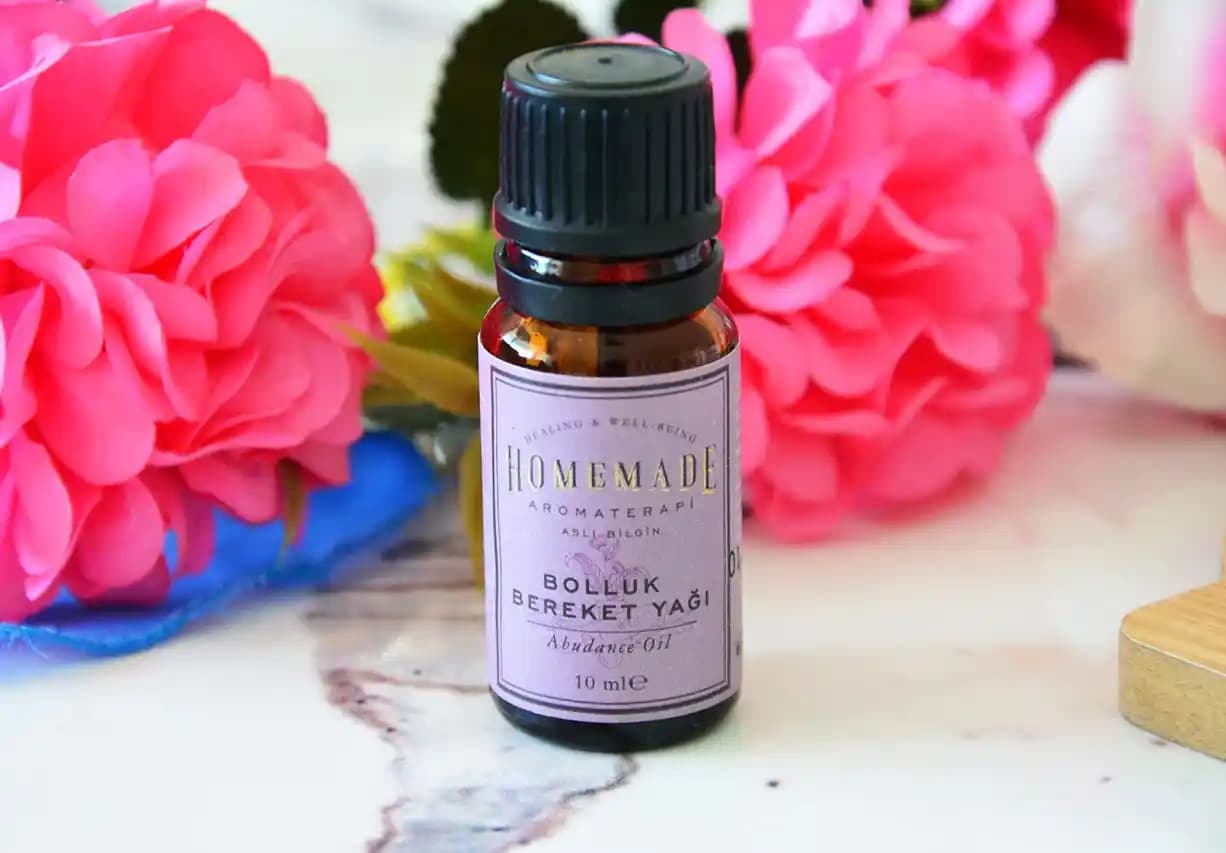 Günlük Pozitiflik ve Bolluk Bereket İçin Doğal Aromaterapi Yağı Kullanımı ve Faydaları