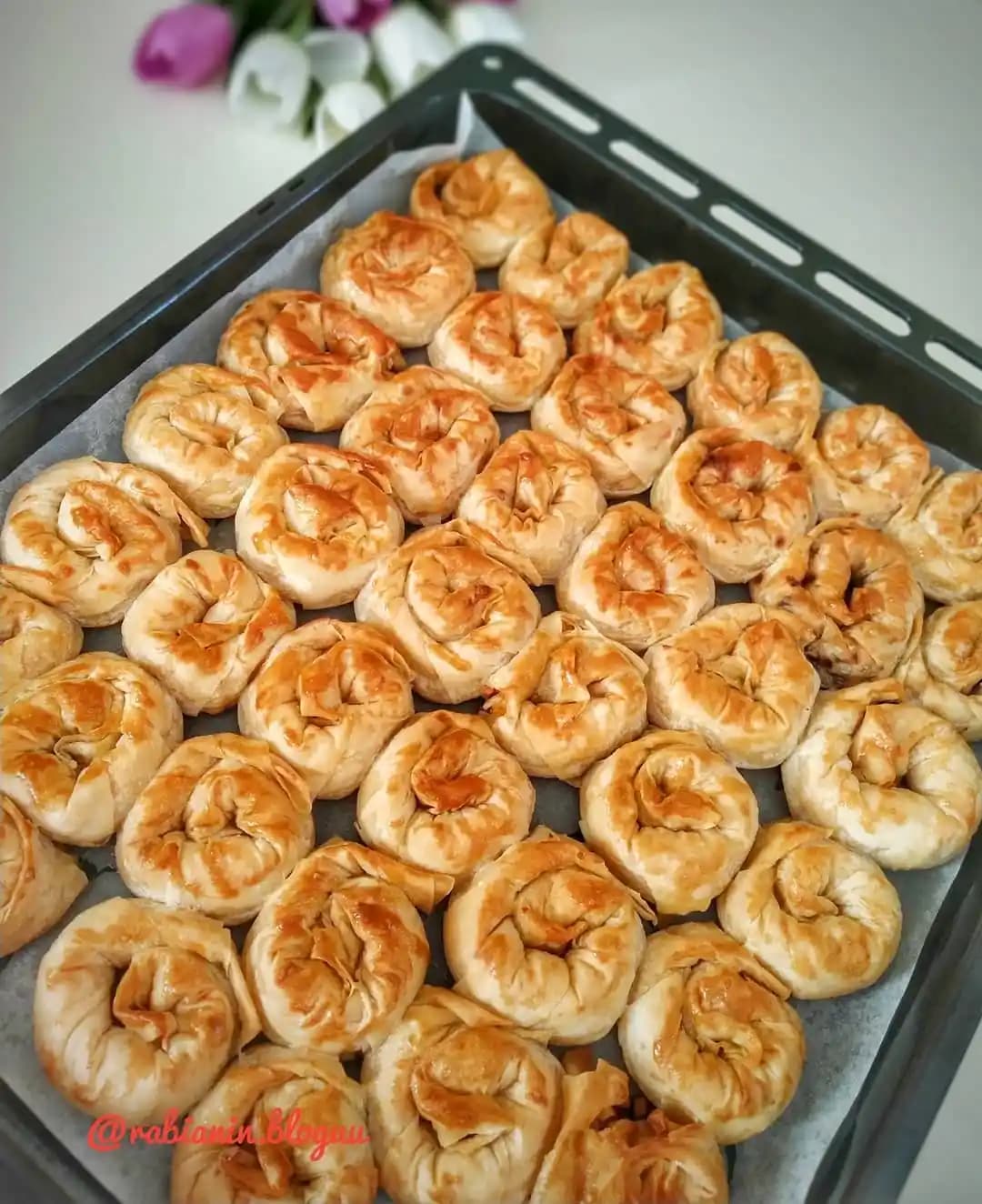 Kolay ve Pratik Börek Tarifleri: Hızlı Atıştırmalıklar için Lezzetli Alternatifler