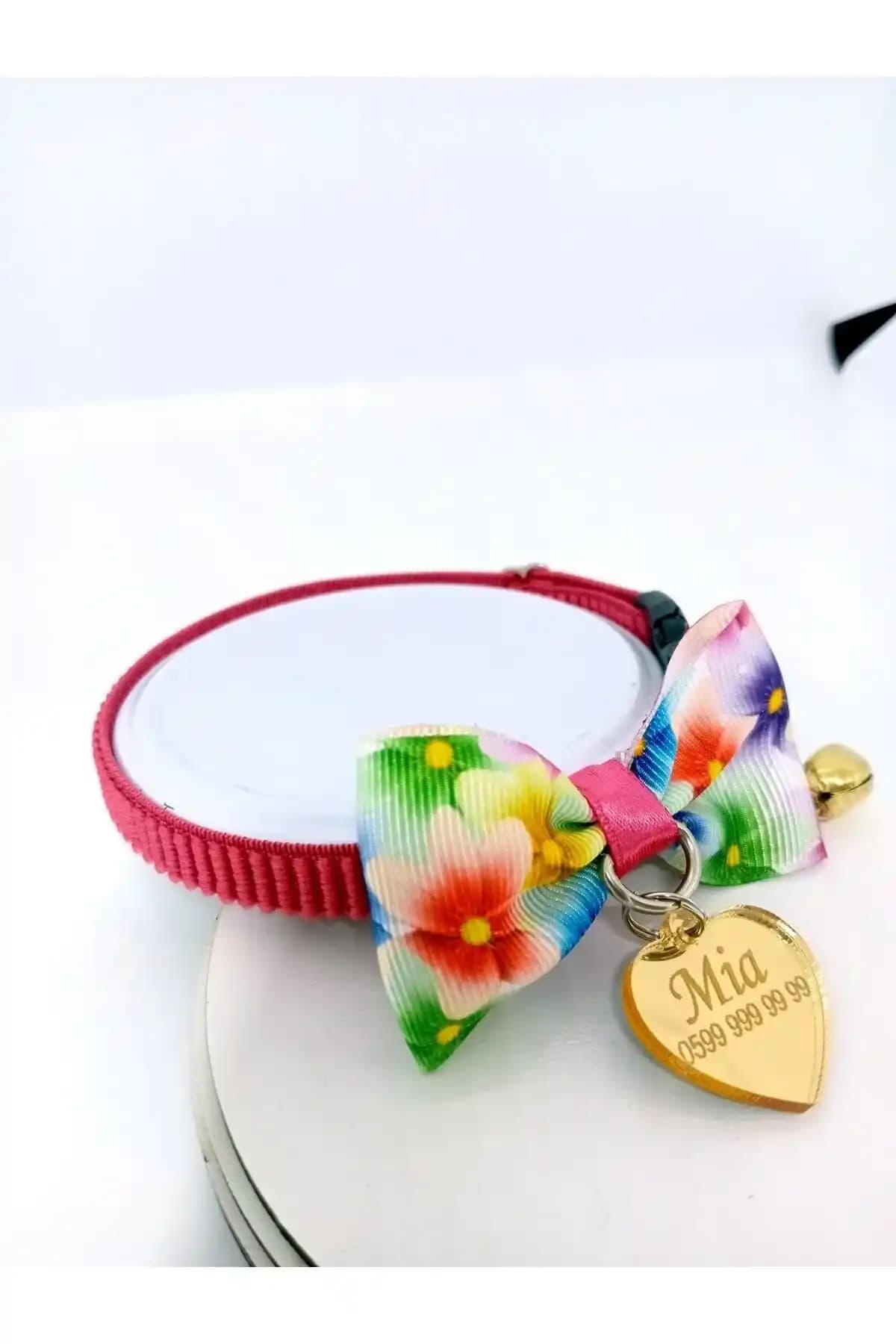 Küçük Köpekler İçin Elastik Zilli Tasma Güvenlik ve Konforu Bir Arada Sunar