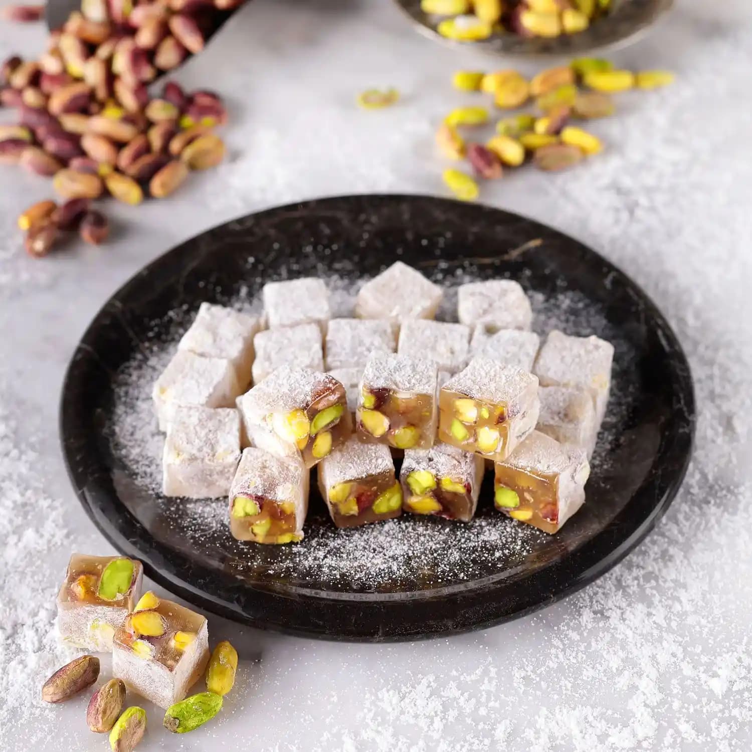 Lokum Çeşitleri Kaymaklı ve Antep Fıstıklı: Özellikleri ve Tercihler