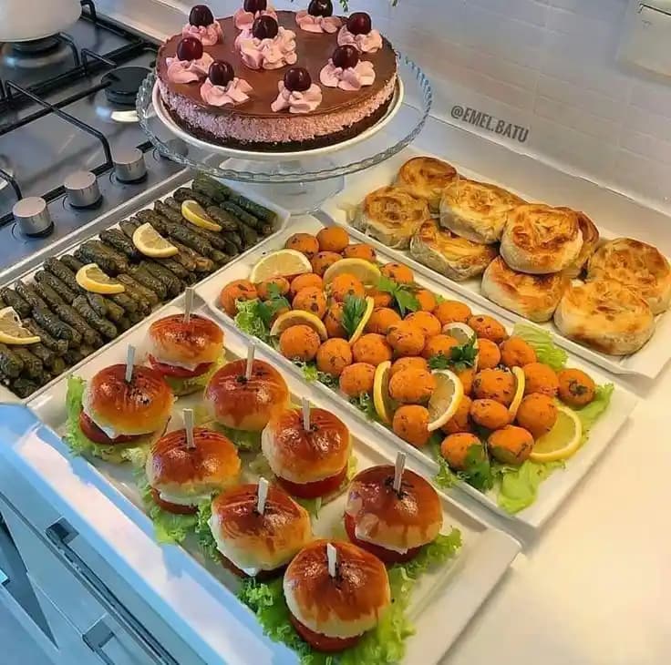 Mini Tatlı Sunum Kağıtları ile Şık ve Pratik Tatlı Sunumları İçin Rehber