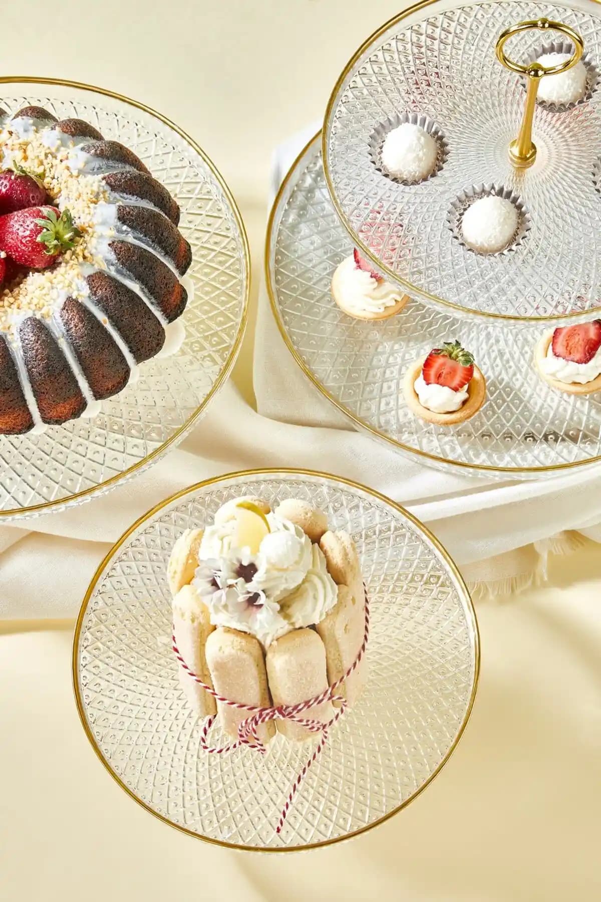 Mini Tatlı Sunum Malzemeleri ile Estetik ve Pratik Tatlı Sunumları Nasıl Yapılır