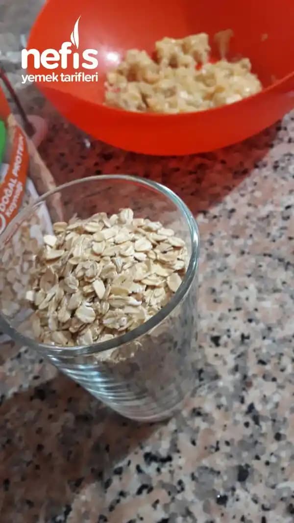 Sağlıklı Atıştırmalıklar ve Kuru Yeşiller: Doğanın Besleyici Hazine Analizi