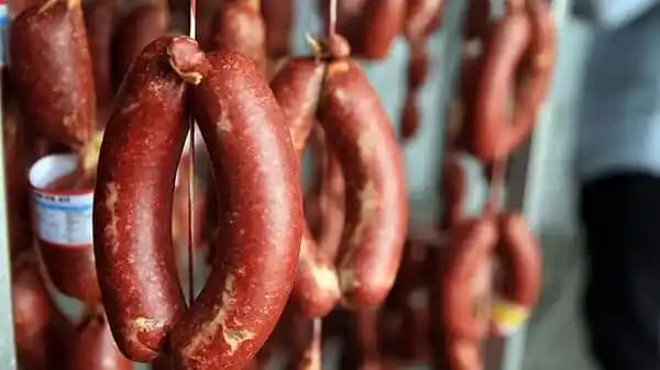 Sucuk Üreticileri ve Satın Alma Rehberi: Kalite, İçerik ve Fiyat Analizi