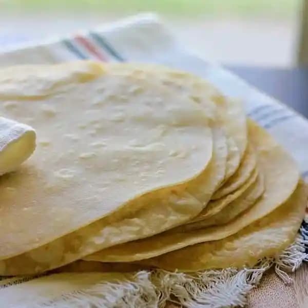 Türk Tatlılarında Yufkanın Rolü ve Kullanım İpuçları: Geleneksel Lezzetlerin Temel Malzemesi