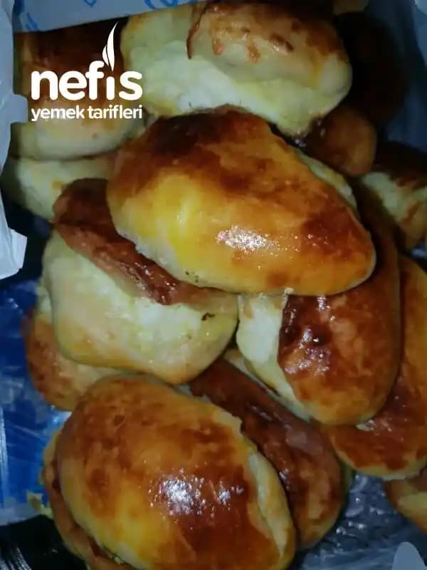 Yumurtalı Peynirli Makarna Poğaça Tarifi: Pratik ve Lezzetli Hamur İşi Seçeneği