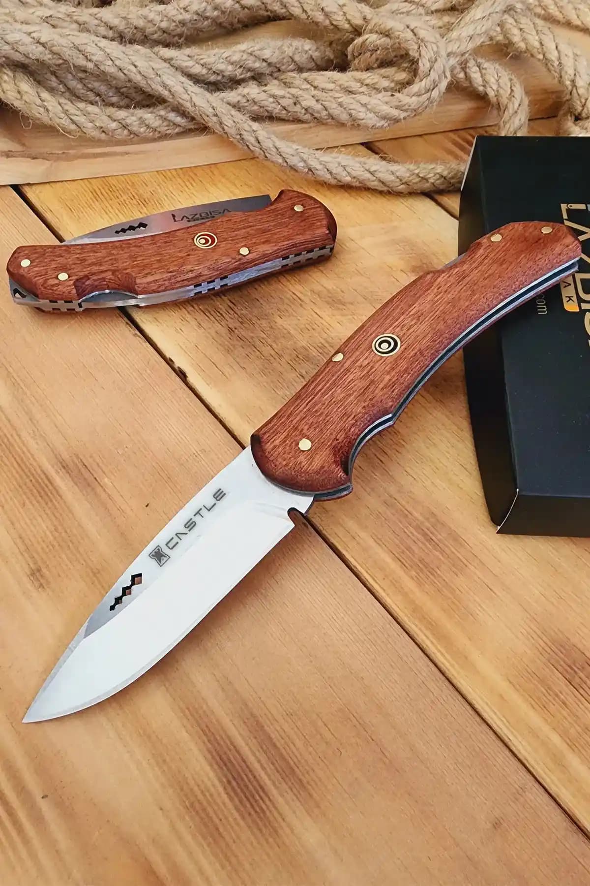 LAZBİSA Ceviz Sap Çakı: Dayanıklı ve Fonksiyonel Kamp Çakısı Tasarımı