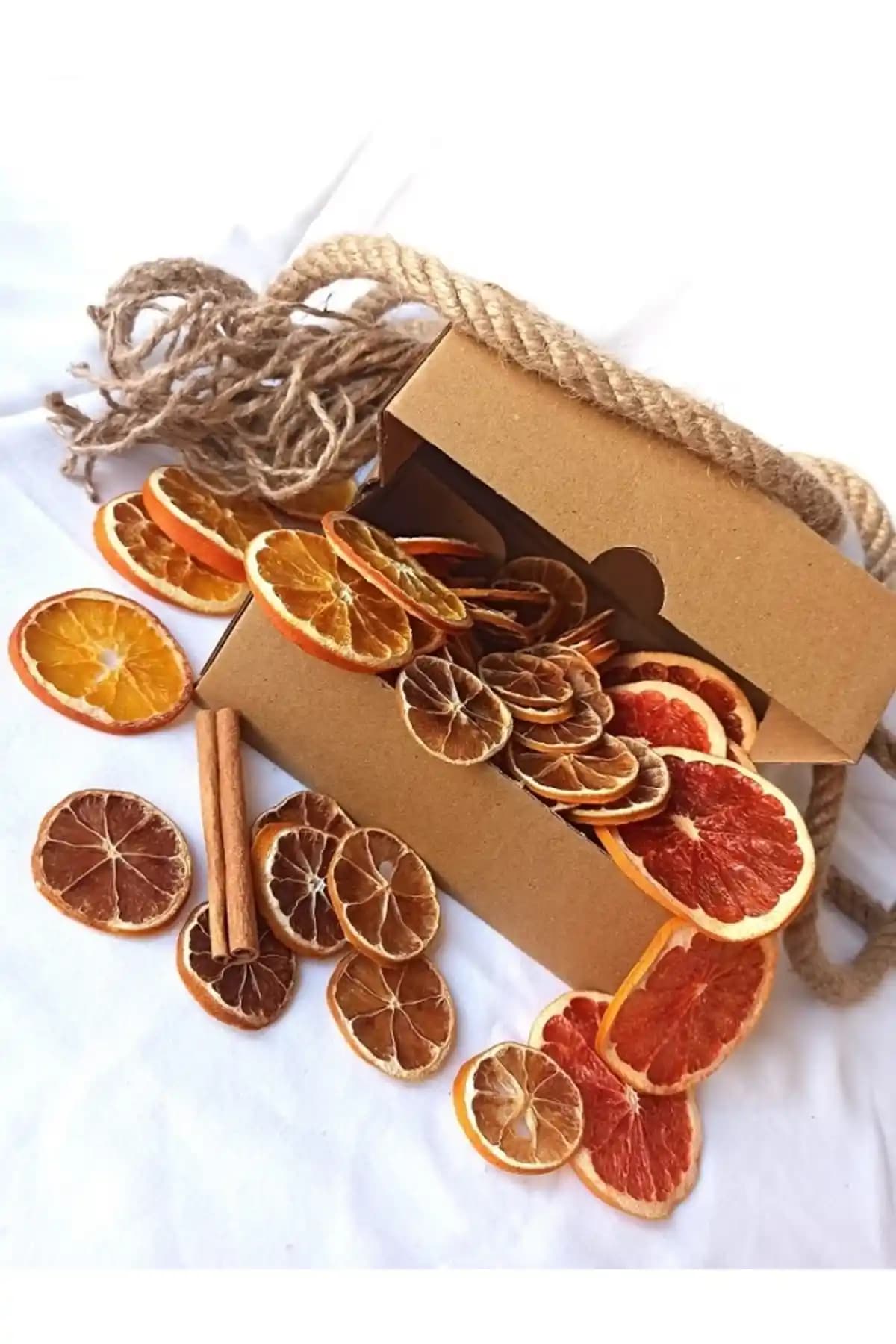 Mimoza Kurutulan Turunçgil Paketi: Doğal, Katkısız ve C Vitamini Zengini Atıştırmalık