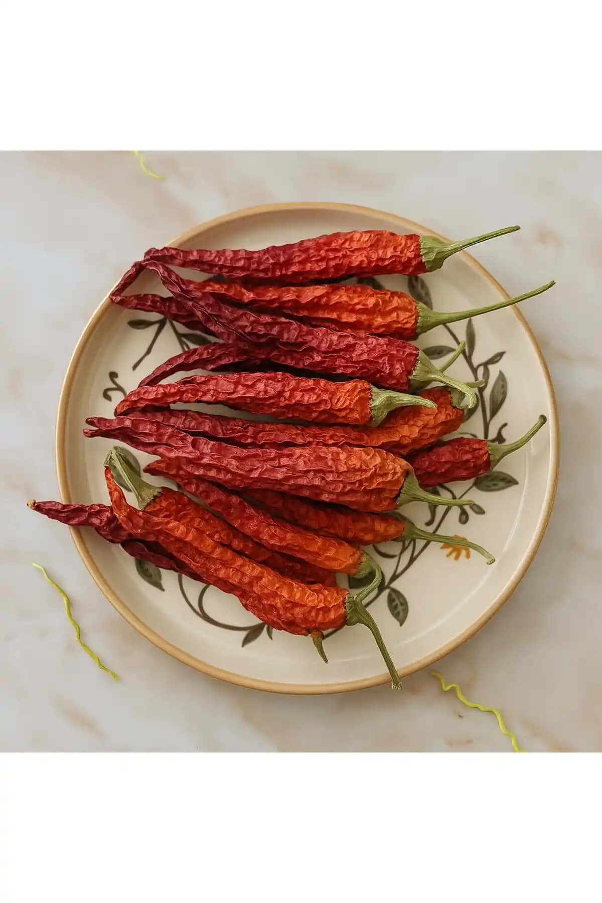 Shaymia Natural Tatlı Kızartmalık Kuru Biber - Denizli'den 10 Adet Doğal Kurutulmuş Biber