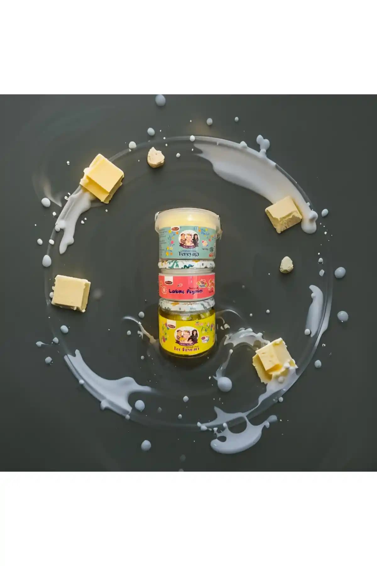 Üreten Anneler Doğal ve Katkısız Labne, Tuzsuz Yayık Tereyağı ve Zeytinyağlı Lor Peyniri Seti