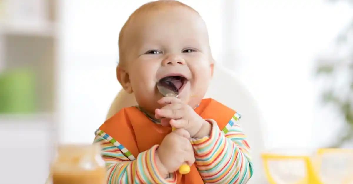 8 Aylık Bebek Beslenmesi Rehberi: Sağlıklı ve Dengeli Gelişim İçin Tavsiyeler