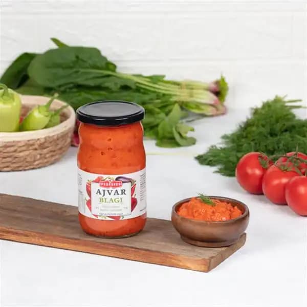 Ajvar: Balkan Mutfağının Özgün ve Sağlıklı Kırmızı Biber Patlıcan Sosu Tarihçesi ve Tarifleri