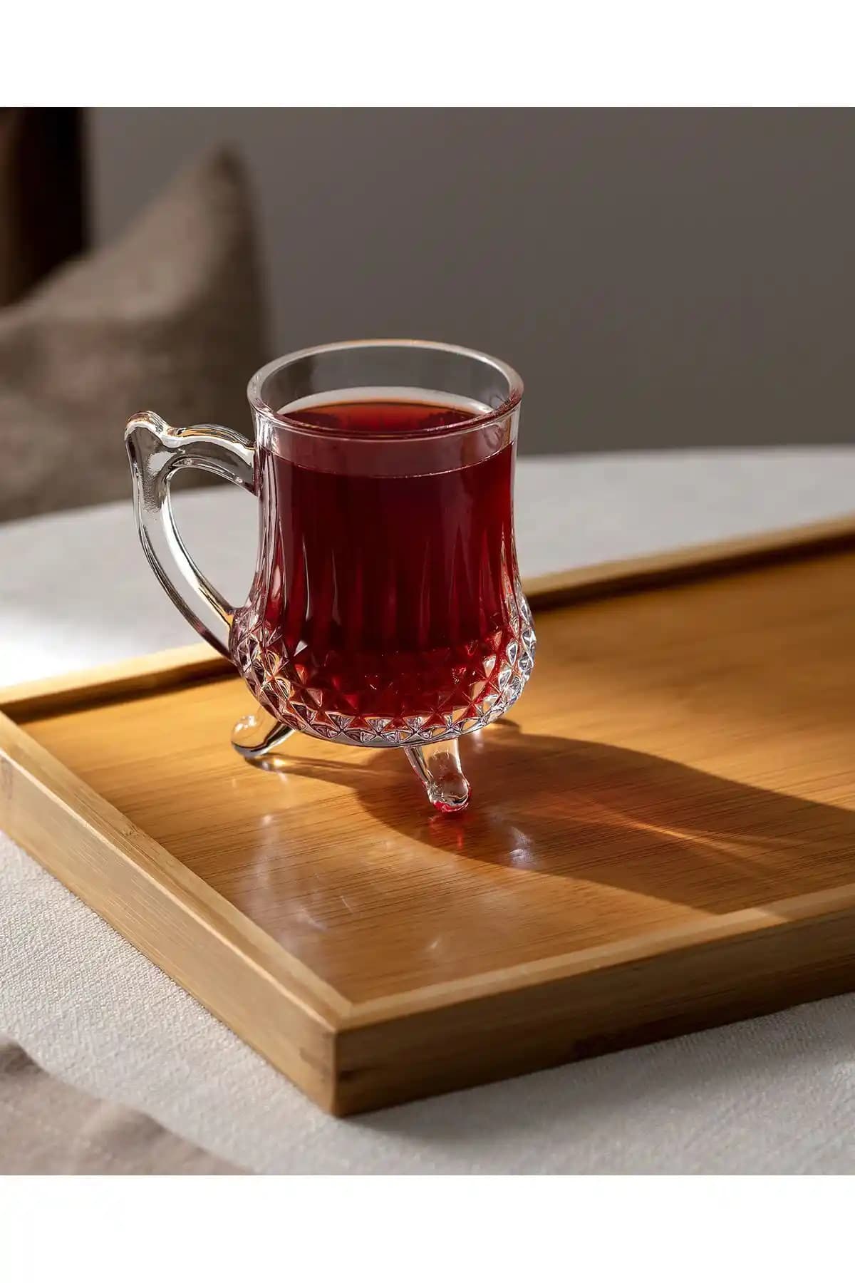 Çay Fincanlarının Tarihi ve Kültürel Önemi Türkiye’de Günlük Yaşamda