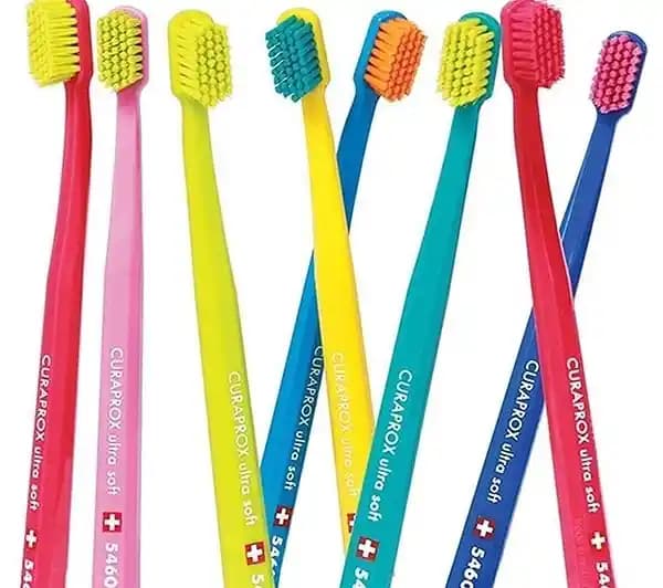 En İyi Diş Fırçası Markaları ve Sağlıklı Gülüş İçin Doğru Seçim Rehberi