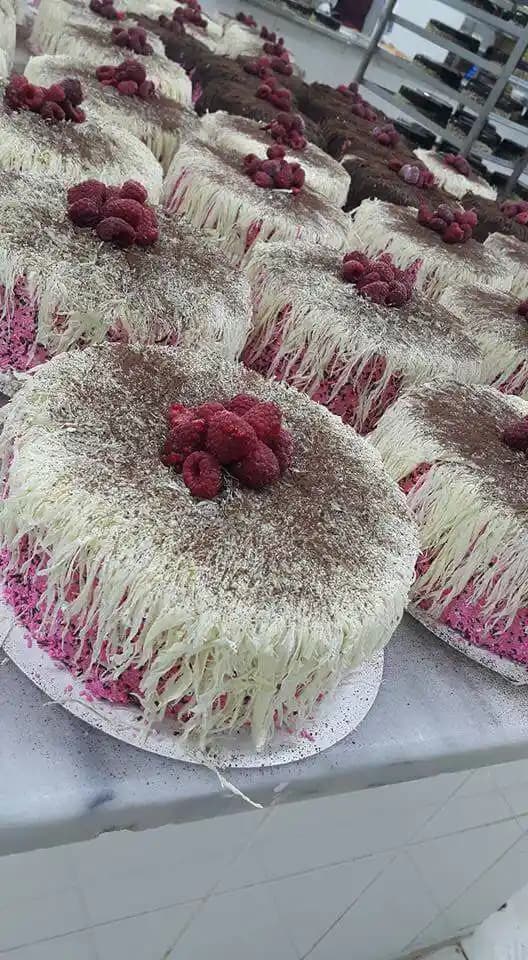 Frambuazlı Pasta Çeşitleri ve Tarifleri: Lezzetli ve Görsel Tatlı Seçenekleri