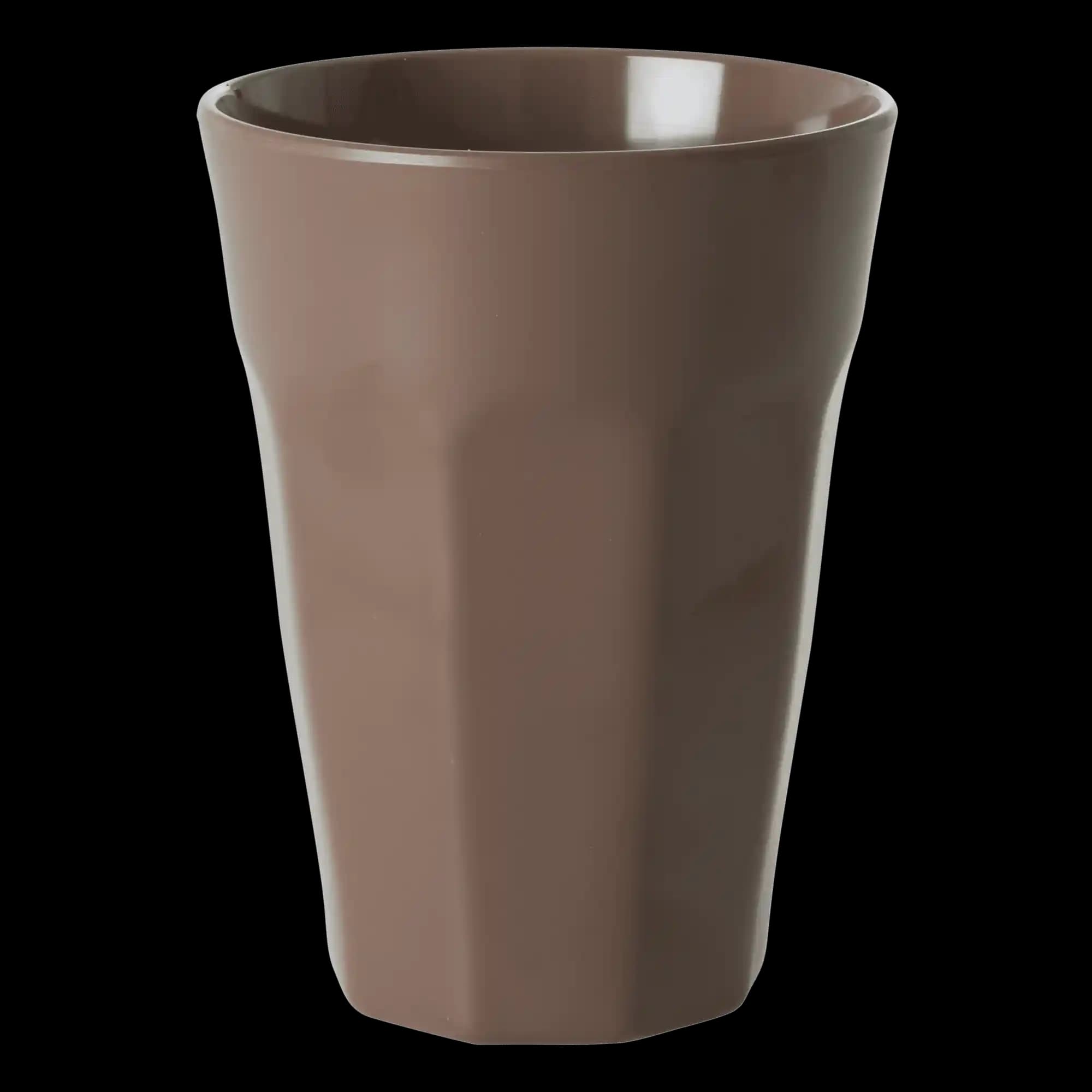 Kahverengi Bardakların Özellikleri ve Supermarketlerdeki Yeri Hakkında Detaylı Bilgi