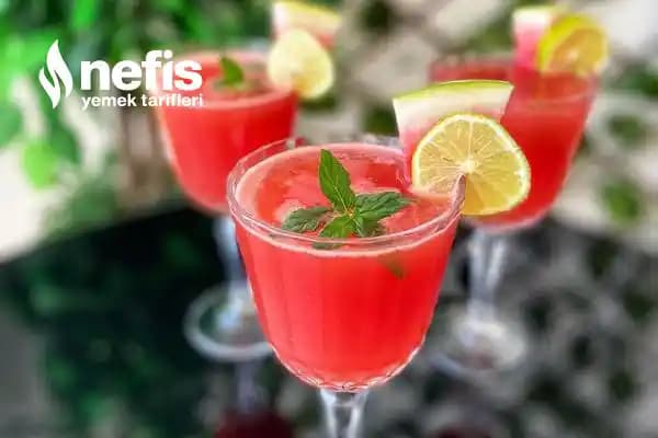 Limonlu İçeceklerin Faydaları ve Çeşitleri: Sağlıklı ve Ferahlatıcı Tarifler