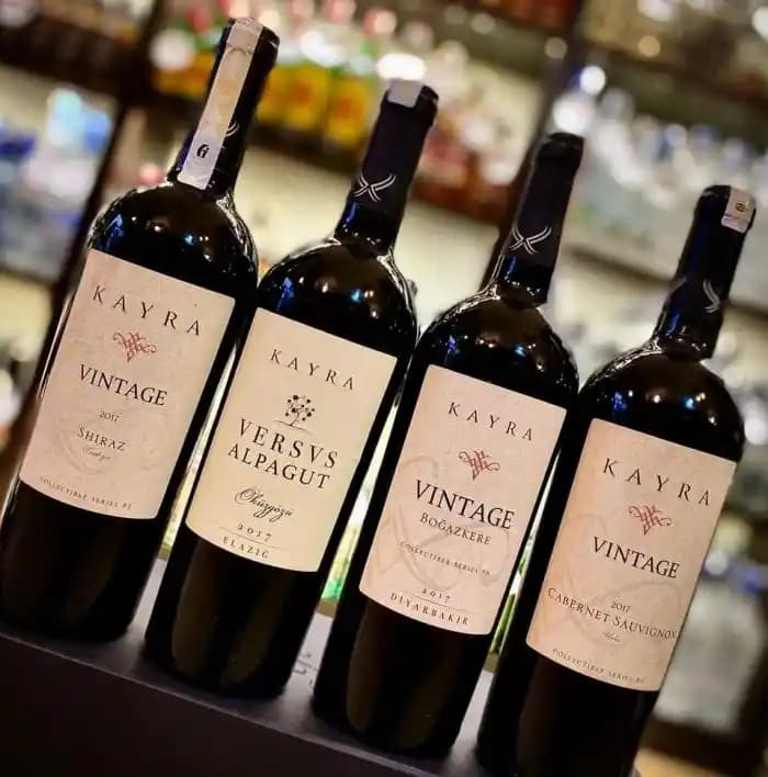 Süpermarketlerde Bulunan En Güvenilir ve Kaliteli Şarap Markaları Rehberi